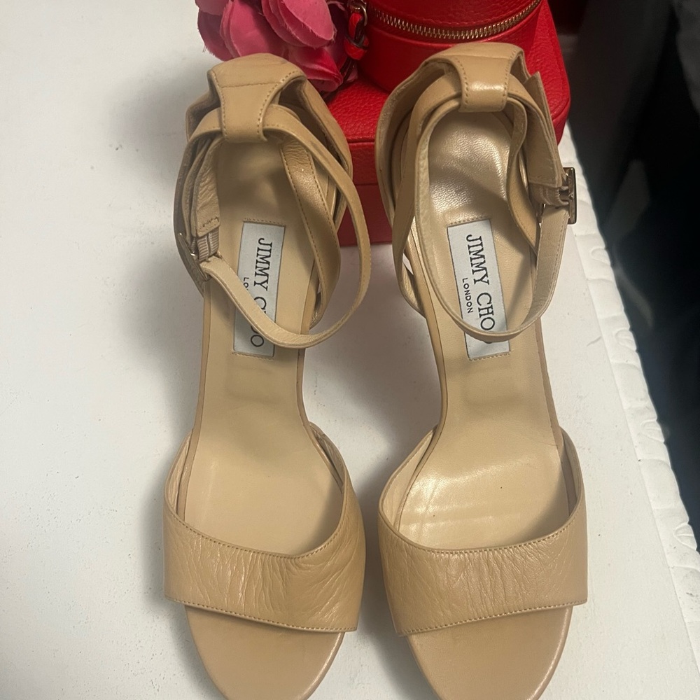 Jimmy CHOO Tan Patent Kayden Heels, Platform, Open Toe, Ankle Strap.
Size 40